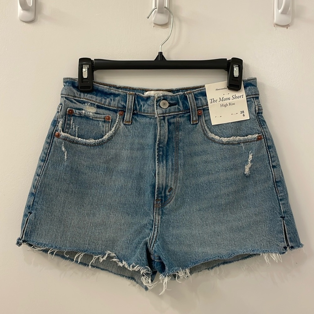 Abercrombie The Mom Short